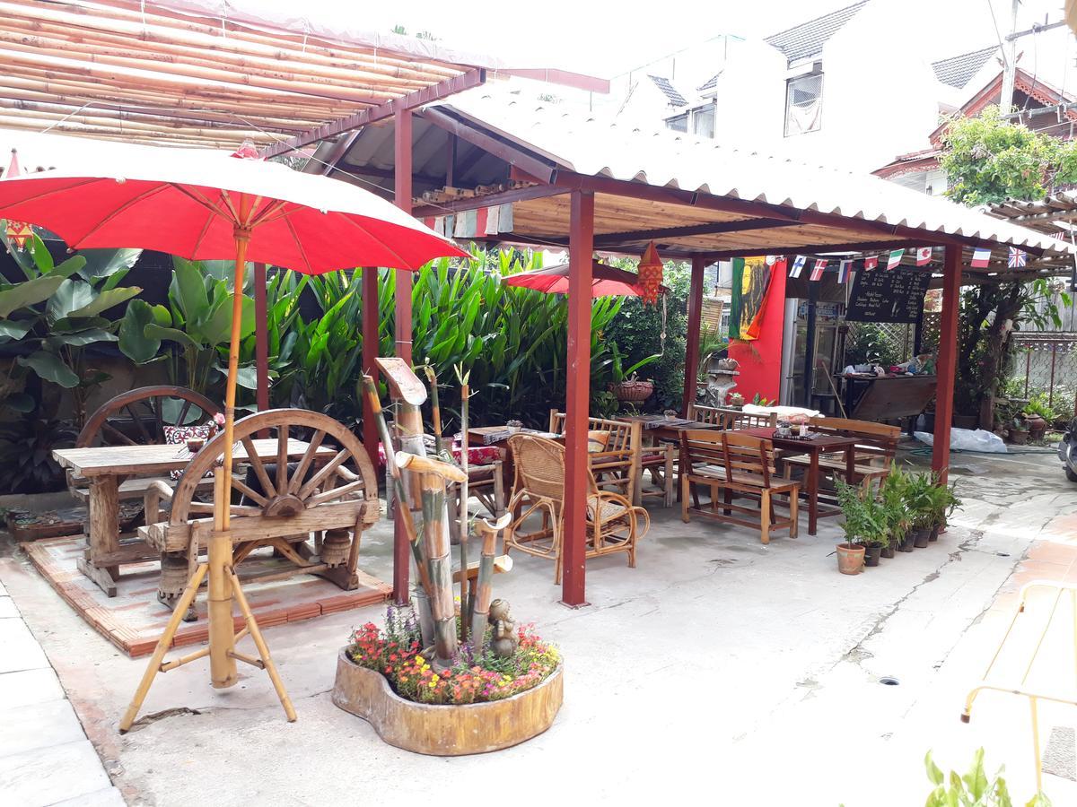 Cody Guesthouse Chiang Mai Exterior foto